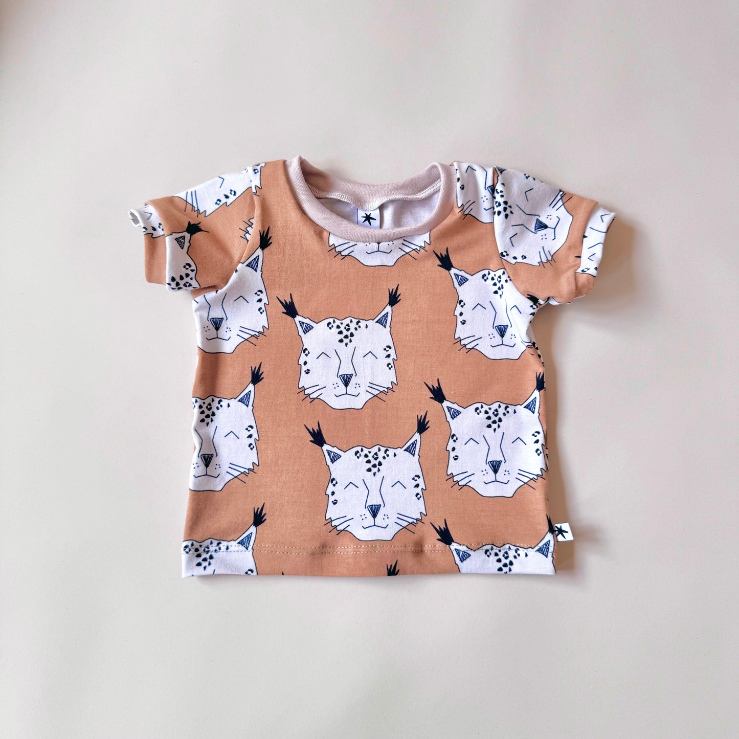Lynx T-shirt - Long or Short Sleeve