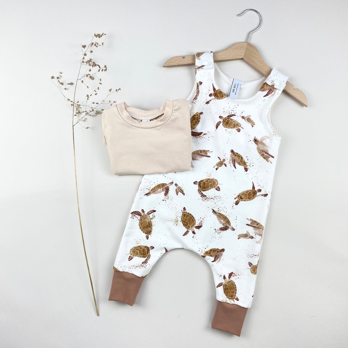 ALMOND T-SHIRT - LONG OR SHORT SLEEVE - Emma Neale Handmade