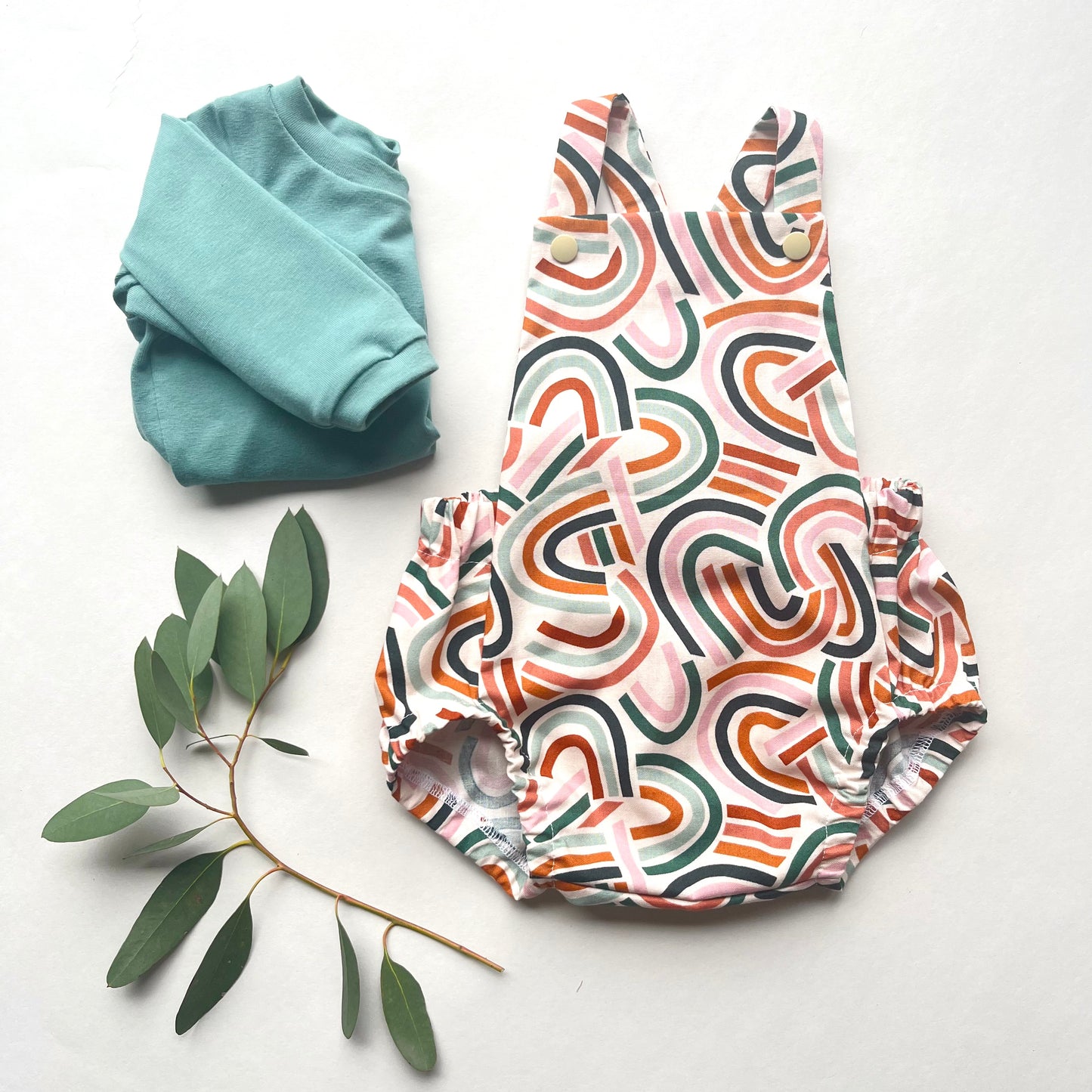 HAPPY DAYS SHORT ROMPER