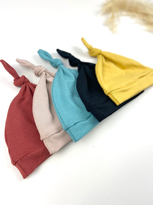 TOMATO KNOTTED HAT - Emma Neale Handmade